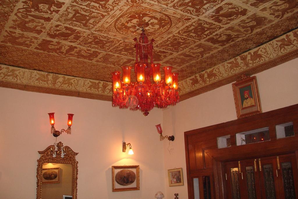 The Red House Bed & Breakfast Udagamandalam Exterior photo