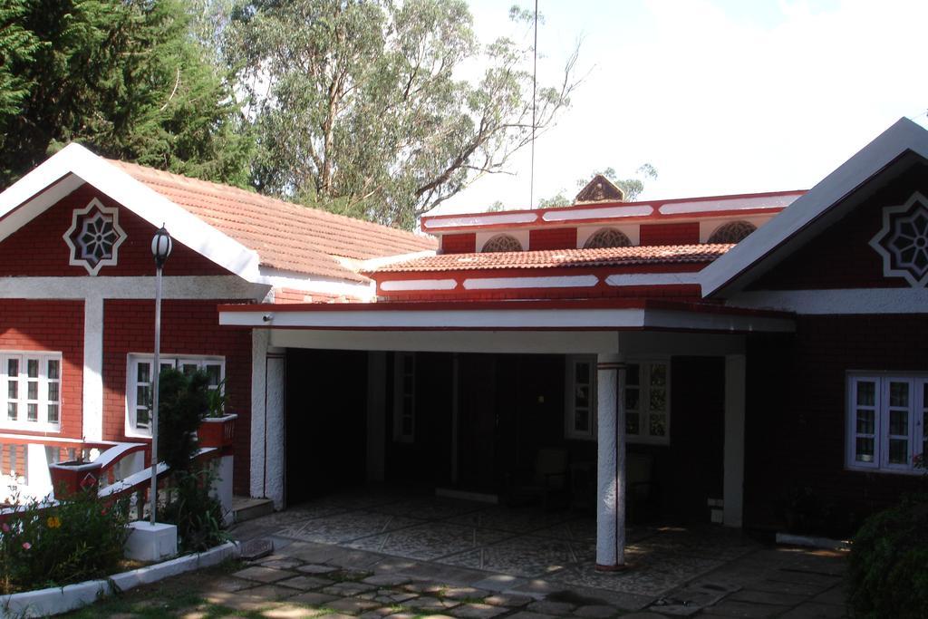 The Red House Bed & Breakfast Udagamandalam Exterior photo