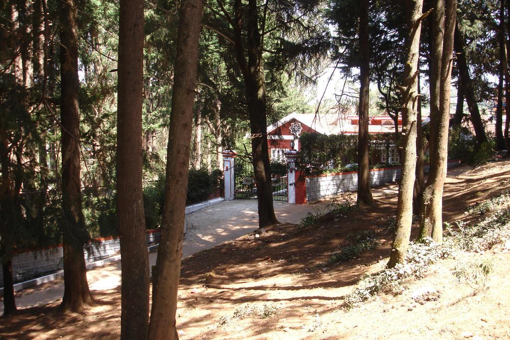 The Red House Bed & Breakfast Udagamandalam Exterior photo