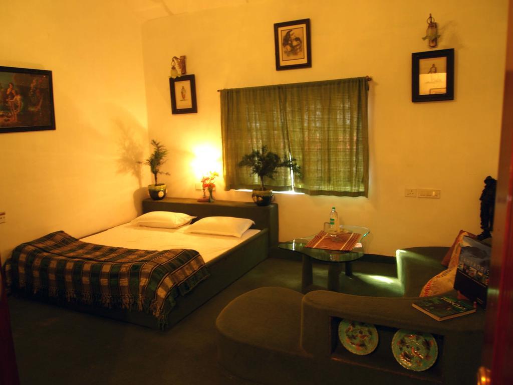 The Red House Bed & Breakfast Udagamandalam Room photo