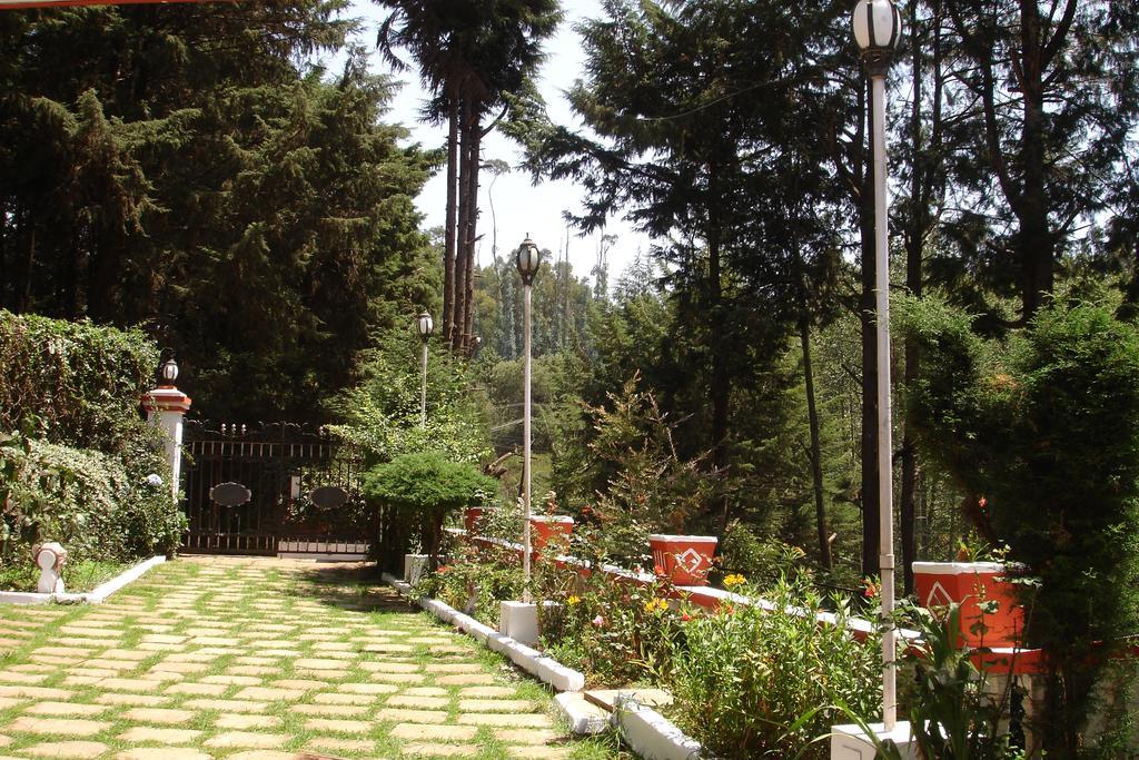 The Red House Bed & Breakfast Udagamandalam Exterior photo