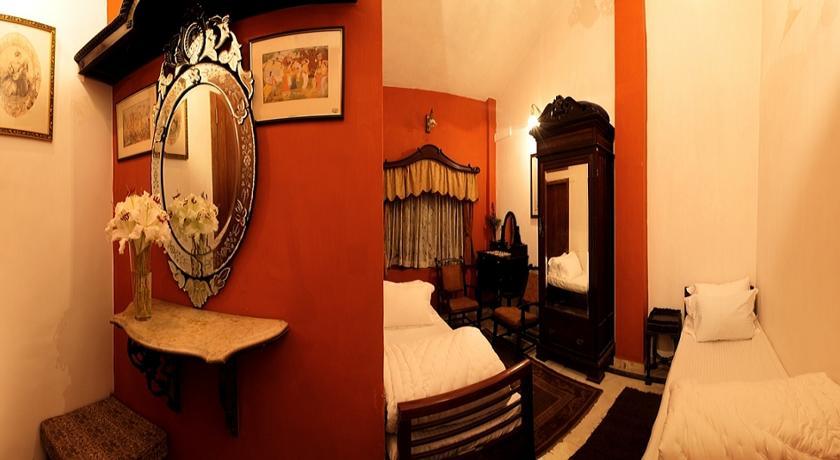 The Red House Bed & Breakfast Udagamandalam Room photo