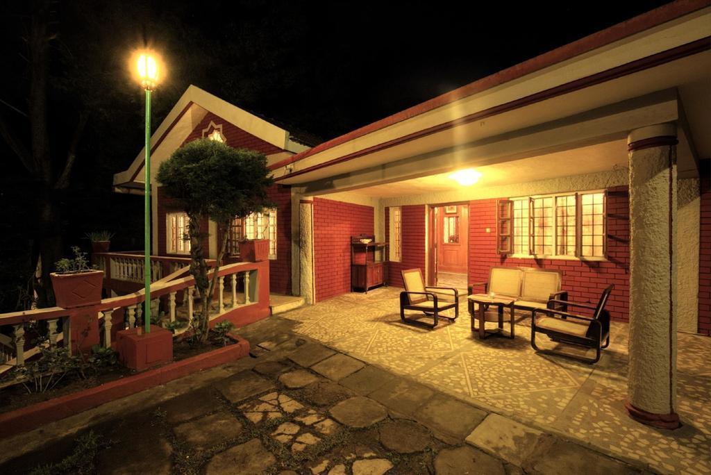 The Red House Bed & Breakfast Udagamandalam Exterior photo